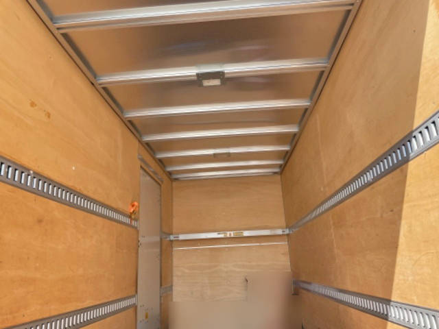 いすゞエルフアルミバン小型（2t・3t）[写真05]