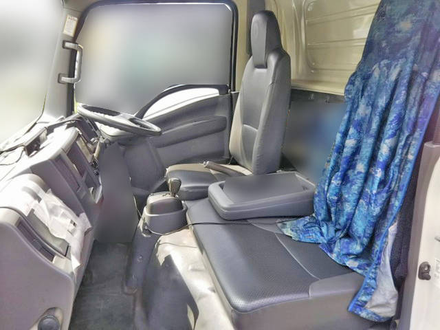 いすゞエルフアルミバン小型（2t・3t）[写真21]