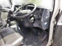 いすゞエルフアルミバン小型（2t・3t）[写真23]