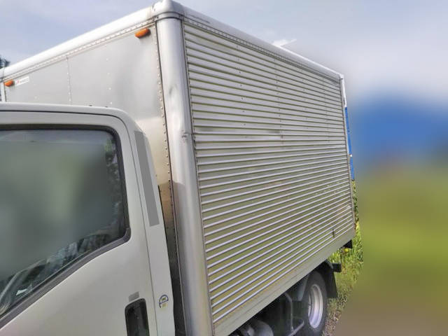 いすゞエルフアルミバン小型（2t・3t）[写真04]