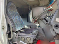 三菱ふそうファイターセルフクレーン3段増トン（6t・8t）[写真26]