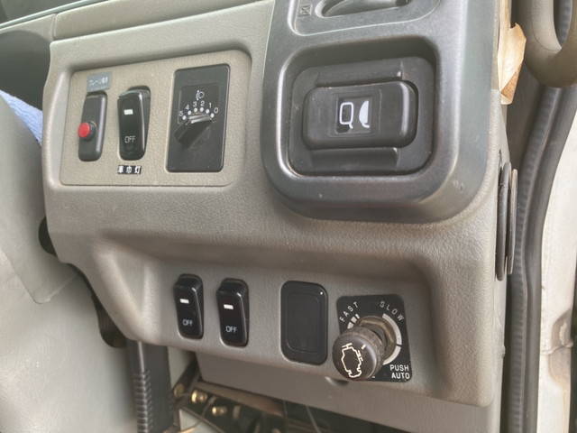 三菱ふそうファイターセルフクレーン3段増トン（6t・8t）[写真34]