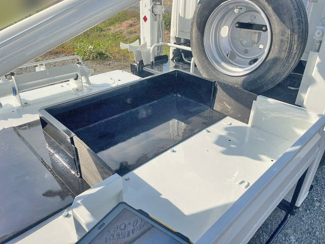 三菱ふそうキャンター穴掘建柱車小型（2t・3t）[写真14]