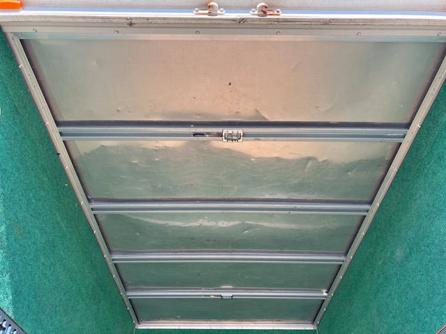 三菱ふそうキャンターガッツアルミバン小型（2t・3t）[写真11]