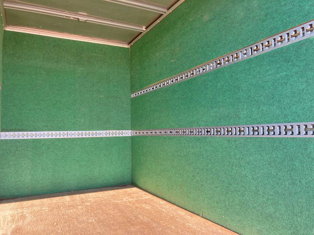 三菱ふそうキャンターガッツアルミバン小型（2t・3t）[写真14]