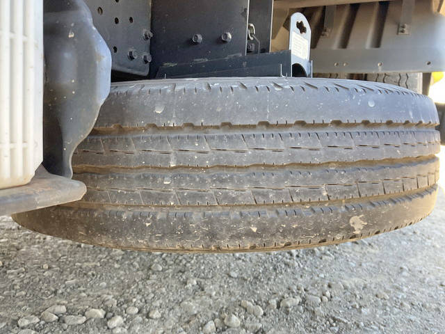 三菱ふそうキャンターガッツアルミバン小型（2t・3t）[写真21]