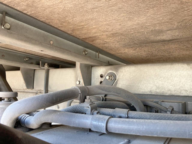 三菱ふそうキャンターガッツアルミバン小型（2t・3t）[写真22]