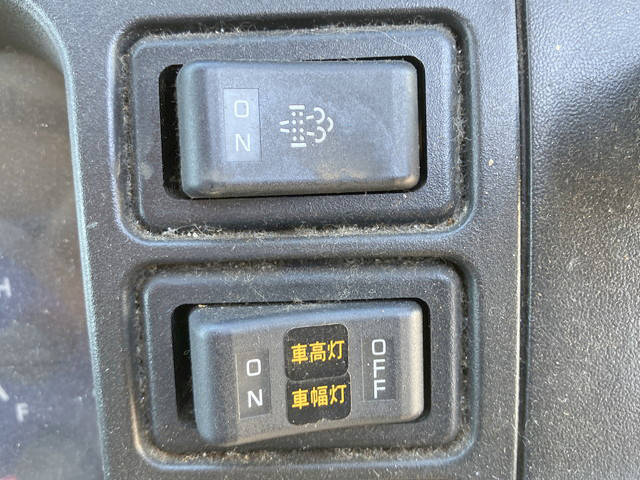 三菱ふそうキャンターガッツアルミバン小型（2t・3t）[写真36]