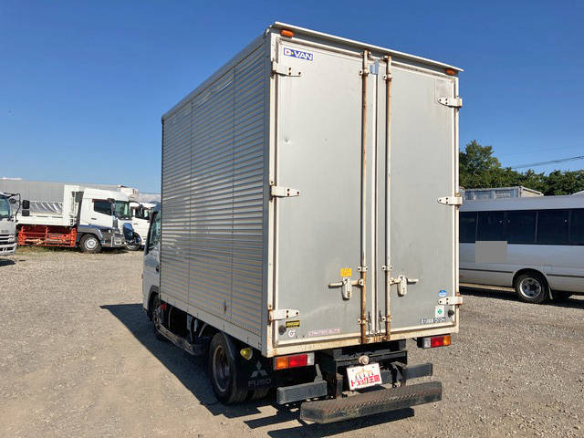 三菱ふそうキャンターガッツアルミバン小型（2t・3t）[写真04]