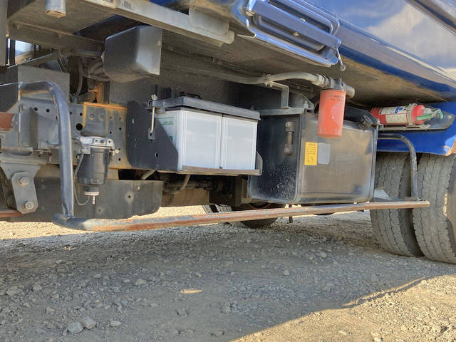 いすゞエルフパッカー車（塵芥車）小型（2t・3t）[写真22]