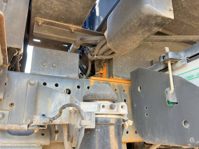 いすゞエルフパッカー車（塵芥車）小型（2t・3t）[写真26]