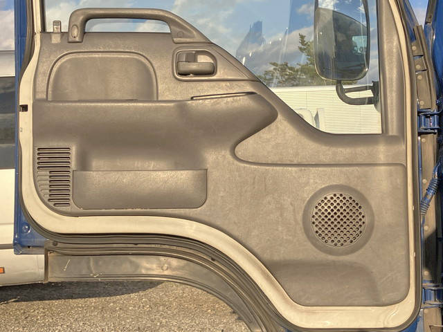 いすゞエルフパッカー車（塵芥車）小型（2t・3t）[写真29]