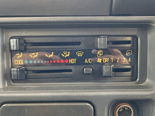 いすゞエルフパッカー車（塵芥車）小型（2t・3t）[写真38]