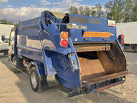 いすゞエルフパッカー車（塵芥車）小型（2t・3t）[写真04]