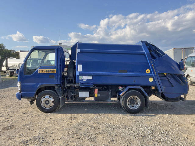 いすゞエルフパッカー車（塵芥車）小型（2t・3t）[写真05]