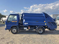 いすゞエルフパッカー車（塵芥車）小型（2t・3t）[写真05]