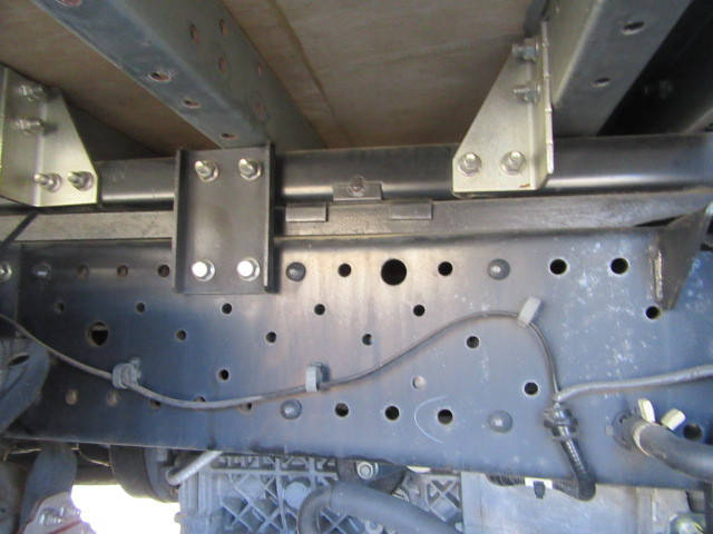 いすゞエルフアルミバン小型（2t・3t）[写真22]