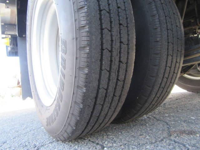 いすゞエルフアルミバン小型（2t・3t）[写真26]