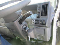 いすゞエルフアルミバン小型（2t・3t）[写真32]