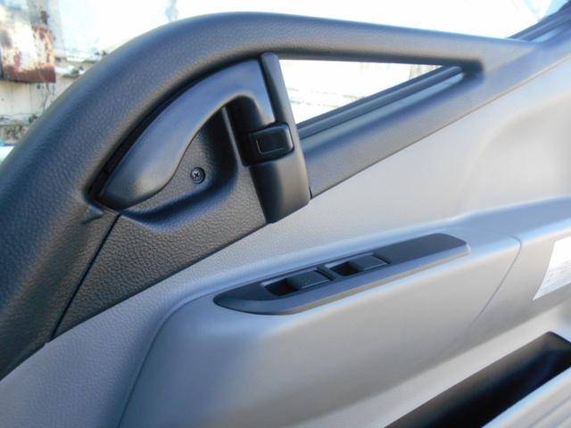 三菱ふそうキャンターセーフティローダー小型（2t・3t）[写真40]