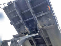 三菱ふそうスーパーグレートダンプ大型（10t）[写真11]