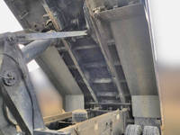 三菱ふそうスーパーグレートダンプ大型（10t）[写真12]