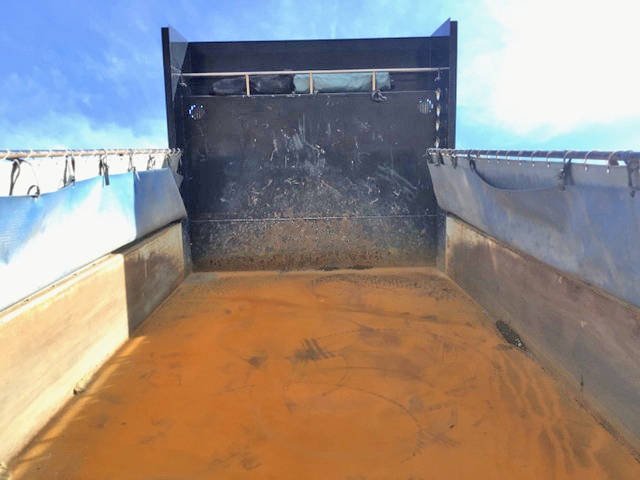 三菱ふそうスーパーグレートダンプ大型（10t）[写真05]