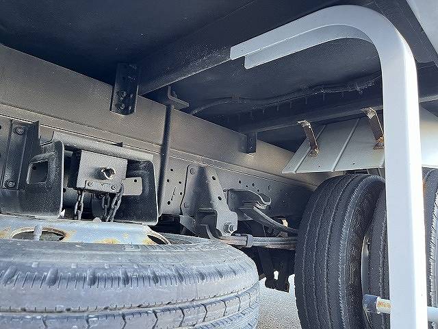 いすゞエルフアルミバン小型（2t・3t）[写真19]