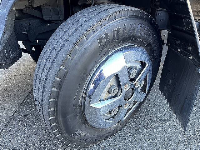 いすゞエルフアルミバン小型（2t・3t）[写真21]