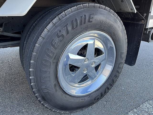 いすゞエルフアルミバン小型（2t・3t）[写真23]