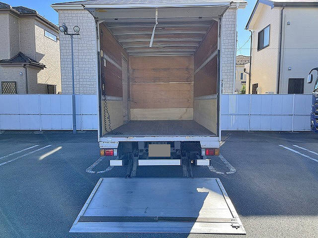 いすゞエルフアルミバン小型（2t・3t）[写真06]