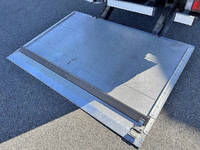 いすゞエルフアルミバン小型（2t・3t）[写真07]