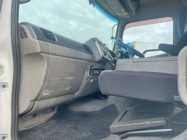 UDトラックスコンドルアルミウイング中型（4t）[写真31]