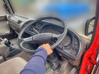 いすゞフォワードトラッククレーン中型（4t）[写真36]