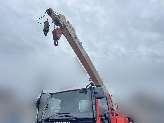 いすゞフォワードトラッククレーン中型（4t）[写真06]