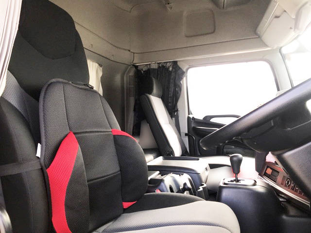 日野プロフィアトレーラーヘッド（トラクターヘッド）大型（10t）[写真31]