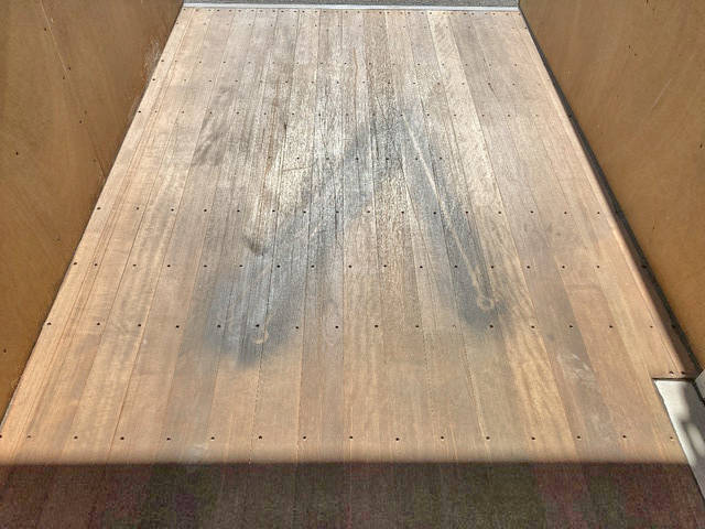 三菱ふそうキャンターアルミバン小型（2t・3t）[写真15]