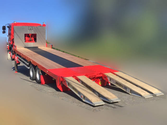 いすゞギガセルフローダー大型（10t）[写真04]