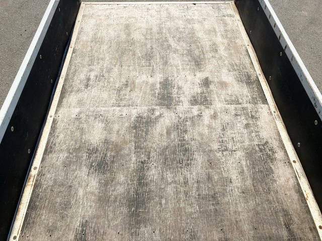 いすゞエルフ平ボディ小型（2t・3t）[写真13]