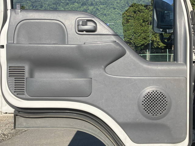 いすゞエルフ平ボディ小型（2t・3t）[写真23]