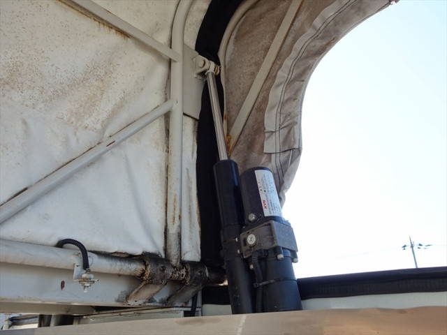 トヨタダイナ幌ウイング小型（2t・3t）[写真15]