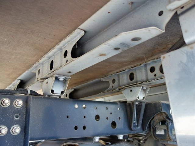 トヨタダイナ幌ウイング小型（2t・3t）[写真23]