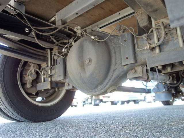 トヨタダイナ幌ウイング小型（2t・3t）[写真24]