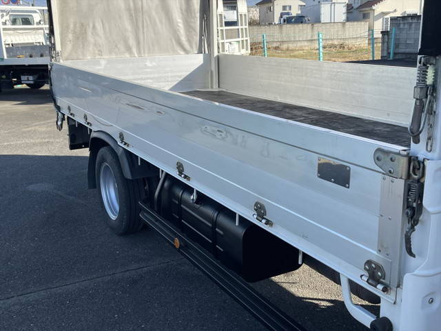 トヨタダイナ幌ウイング小型（2t・3t）[写真09]