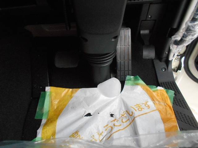 三菱ふそうスーパーグレートセルフローダー大型（10t）[写真24]