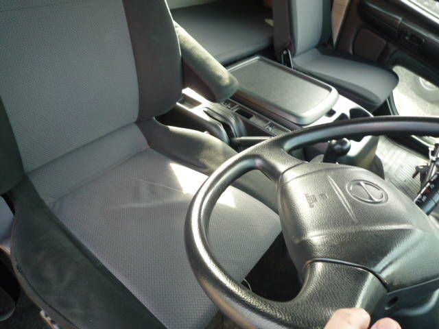 日野レンジャーシャーシ増トン（6t・8t）[写真13]