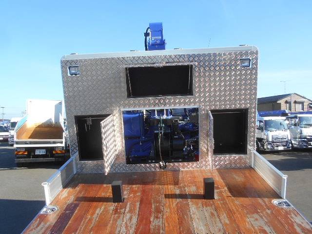 三菱ふそうファイターセルフクレーン4段増トン（6t・8t）[写真08]