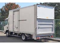 いすゞエルフパネルバン小型（2t・3t）[写真02]