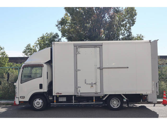 いすゞエルフパネルバン小型（2t・3t）[写真05]