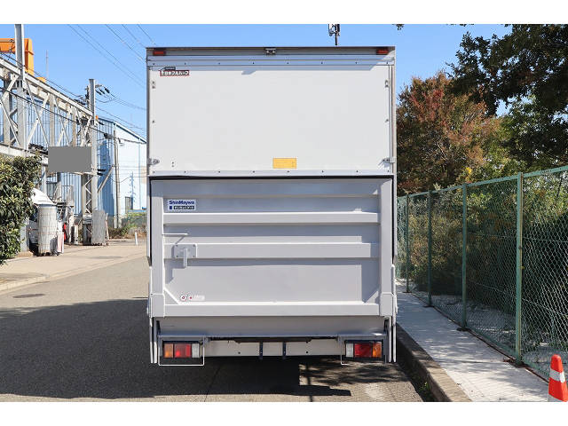 いすゞエルフパネルバン小型（2t・3t）[写真06]